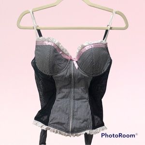 Smart & Sexy Gingham Corset Maid